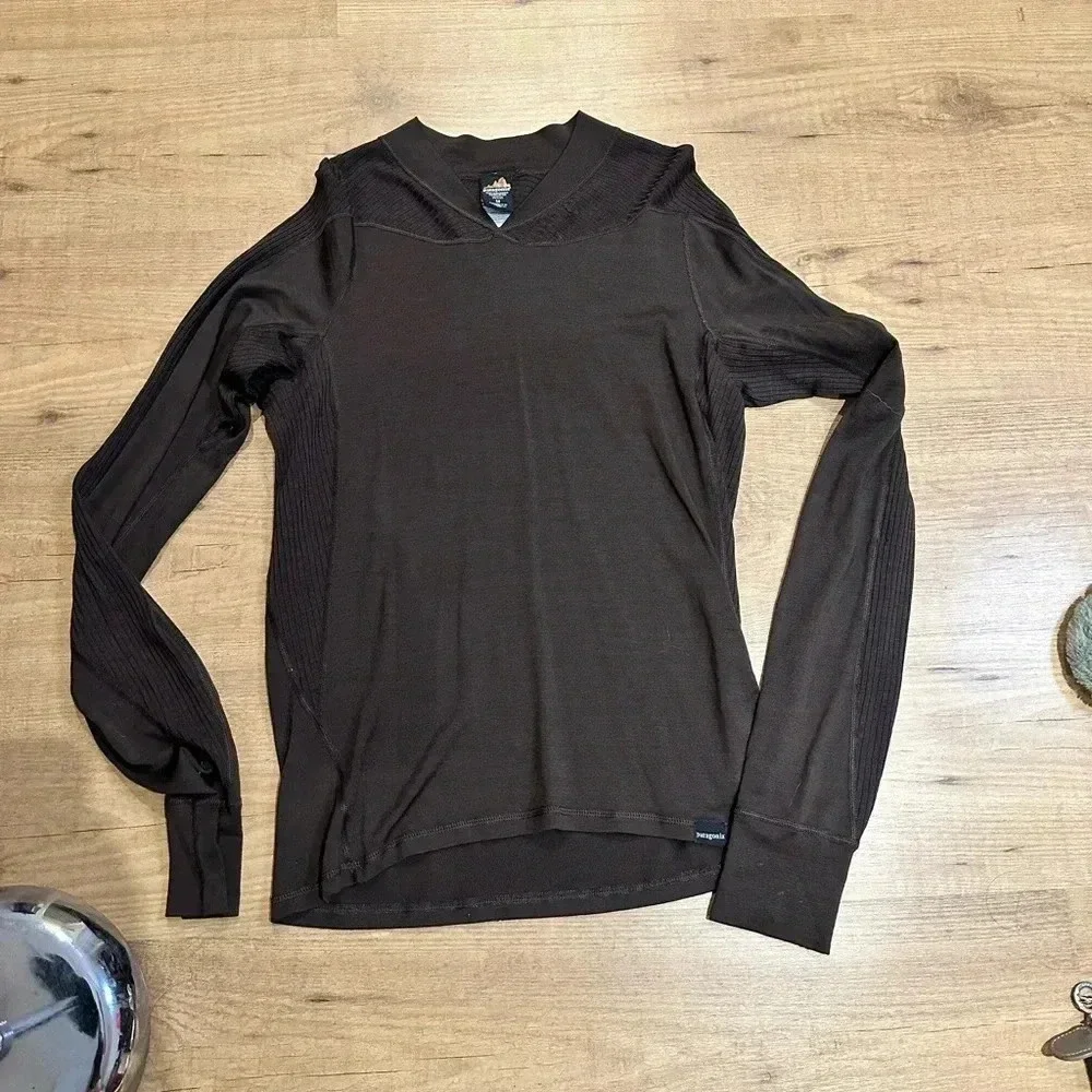 PATAGONIA LONG  SLEEVES - Picture 4 of 5